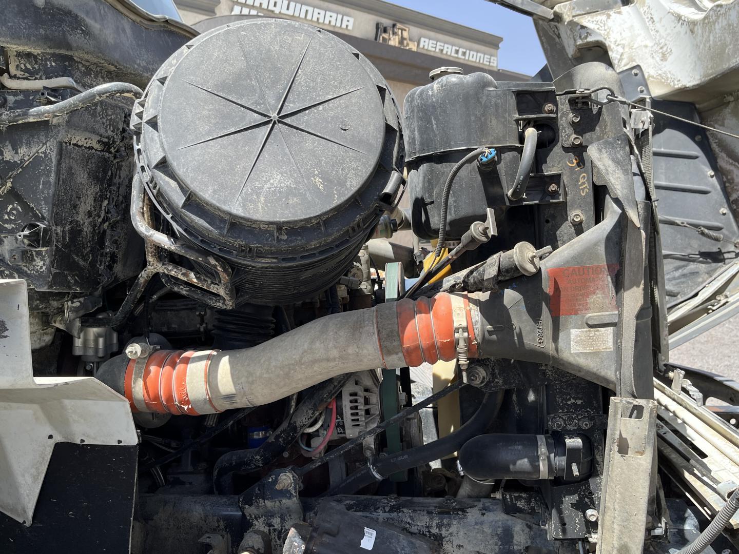 ./imagenes/INVOICE/2019/18041/CAMION INTERNATIONAL CON EQUIPO REVOLVEDOR MACNEILUS (55).JPG